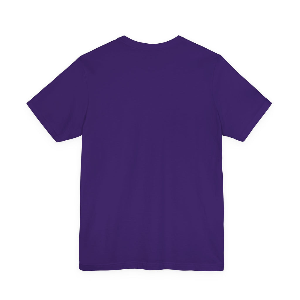 Love Looks Good On Me T-Shirt – Minimal Heart Graphic Tee