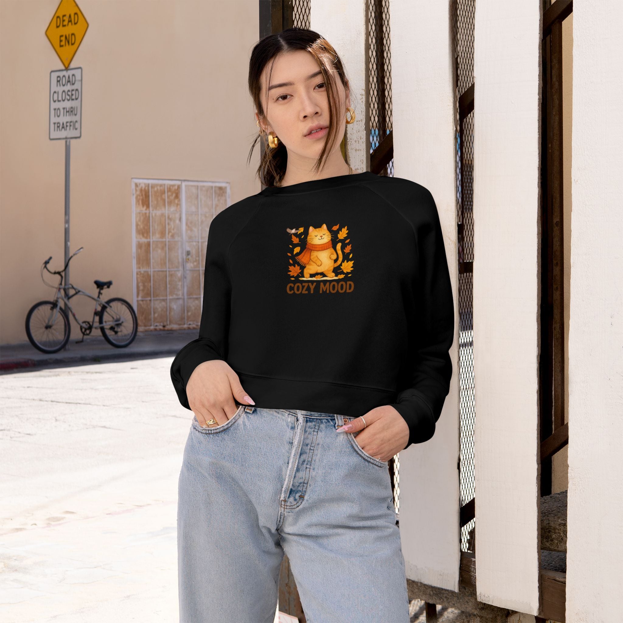 Cat Lover Cropped Fleece Pullover – Women’s Cozy Sweatshirt for Fall Fashion & Gifts