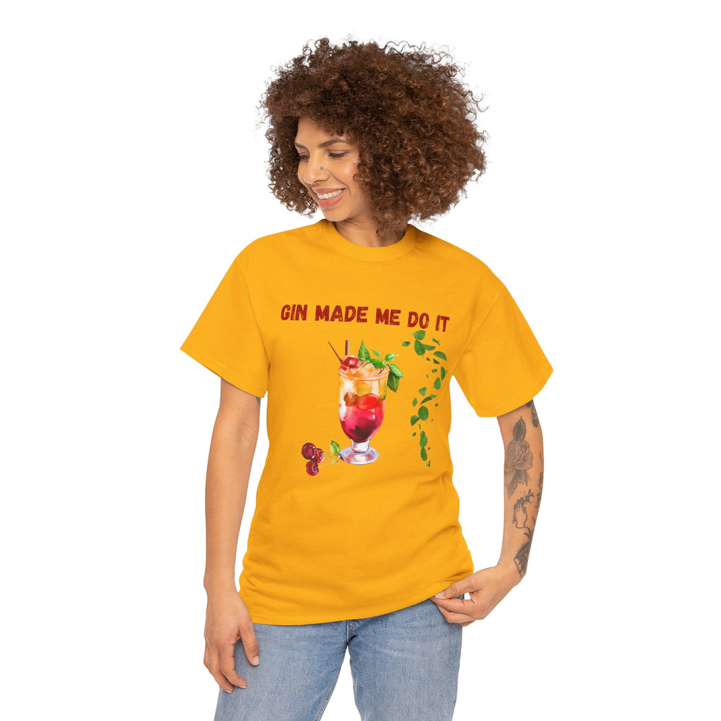 Funny Cocktail Shirt – “Gin Made Me Do It” | Unisex Graphic Tee | Summer Humor Gift