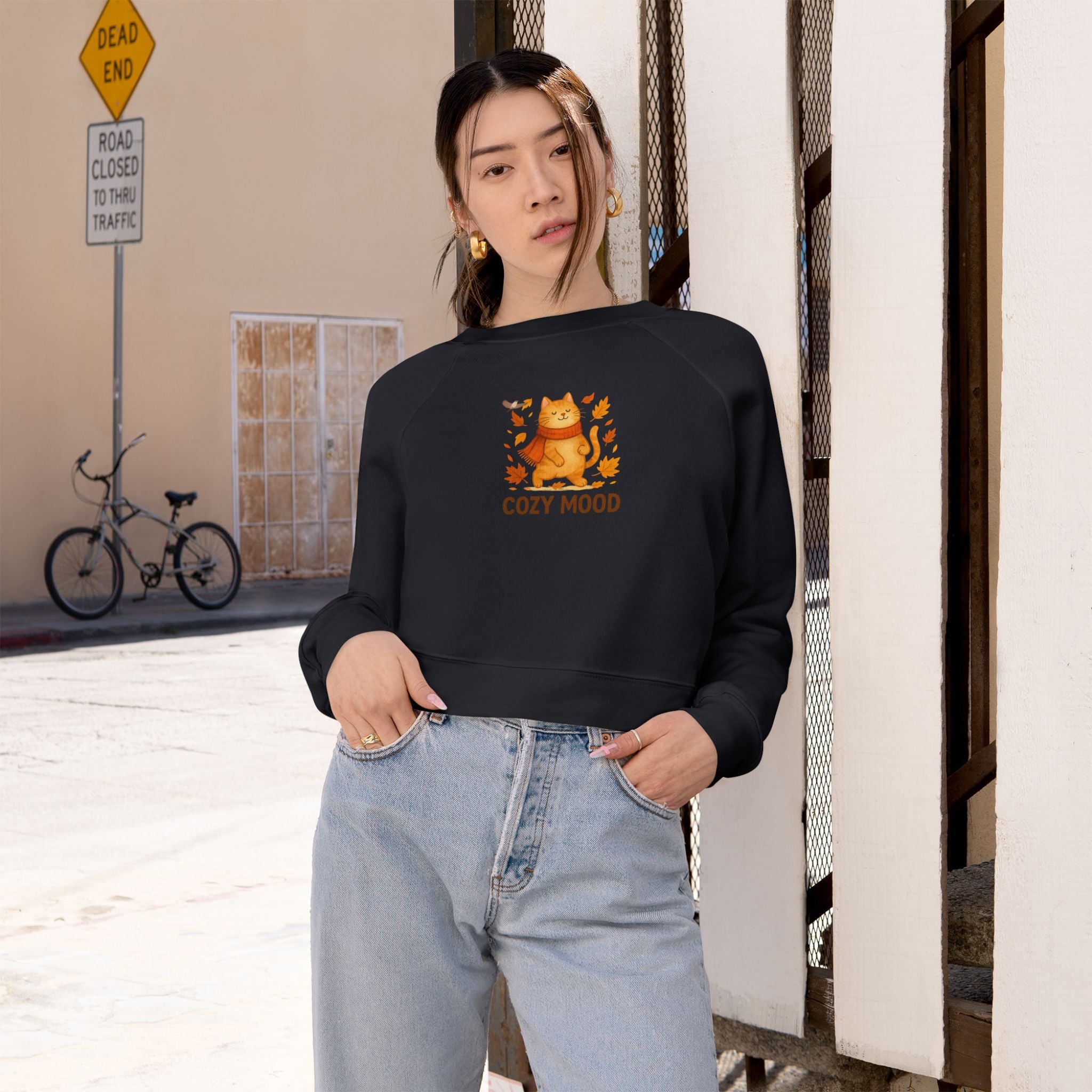 Cat Lover Cropped Fleece Pullover – Women’s Cozy Sweatshirt for Fall Fashion & Gifts
