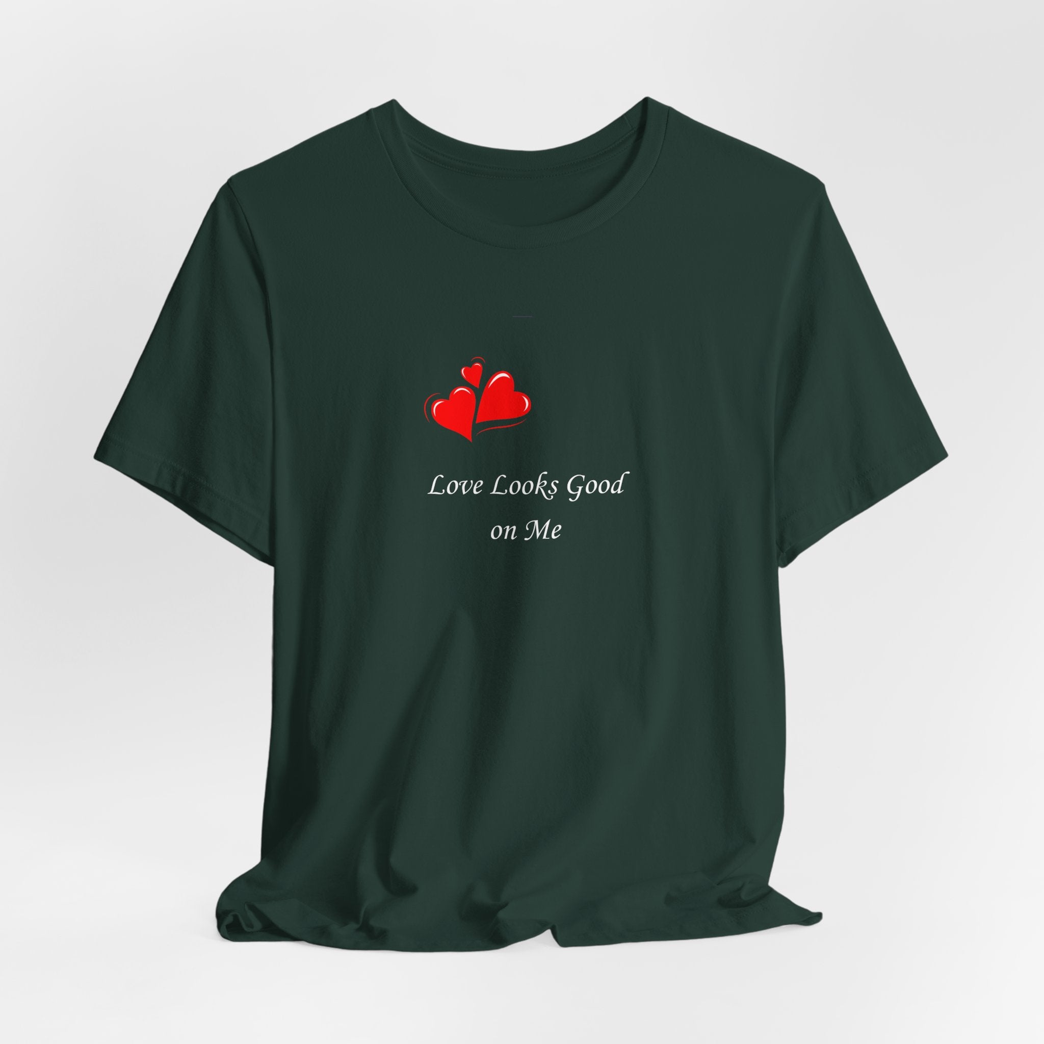 Love Looks Good On Me T-Shirt – Minimal Heart Graphic Tee